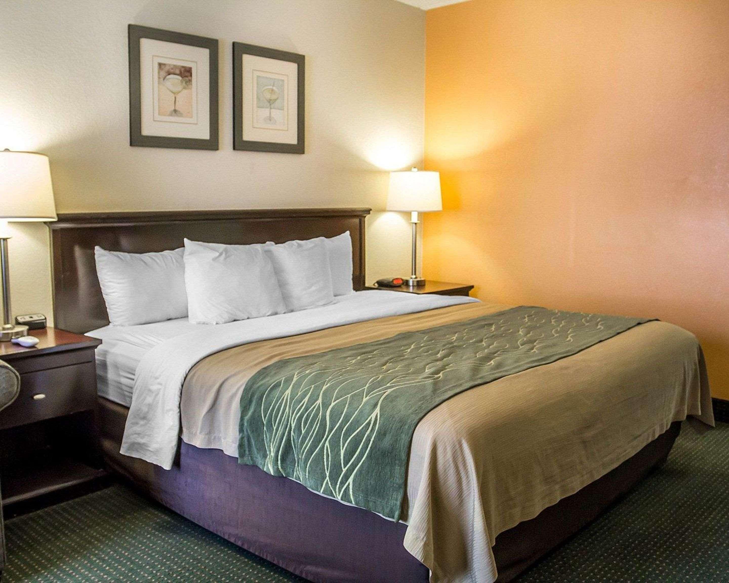 HOTEL QUALITY INN RIVERSIDE NEAR UCR AND DOWNTOWN RIVERSIDE, CA 2* (United  States) - from US$ 105 | BOOKED